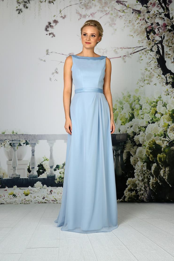 Bridesmaid Color Trends for Outdoor Weddings Image
