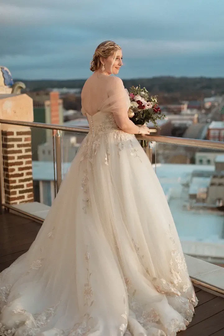 Gallery Image #slidesGrid213