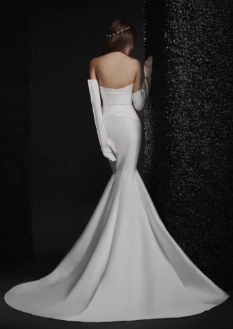 Pronovias Lucille #1 thumbnail